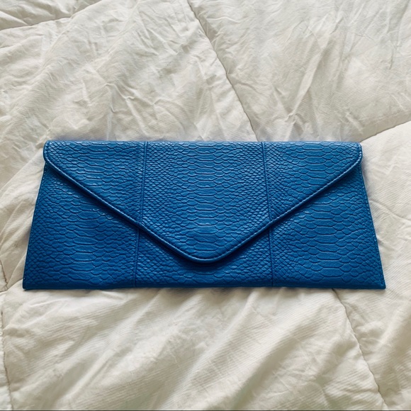 2 Clutches (Blue and Green) - Picture 3 of 6